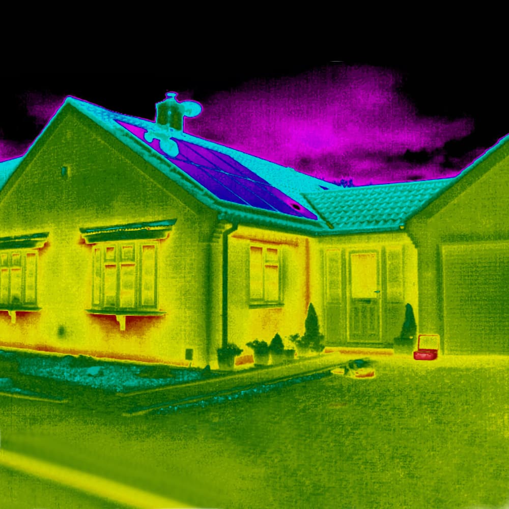 Thermographic survey image of a house in Buckinghamshire