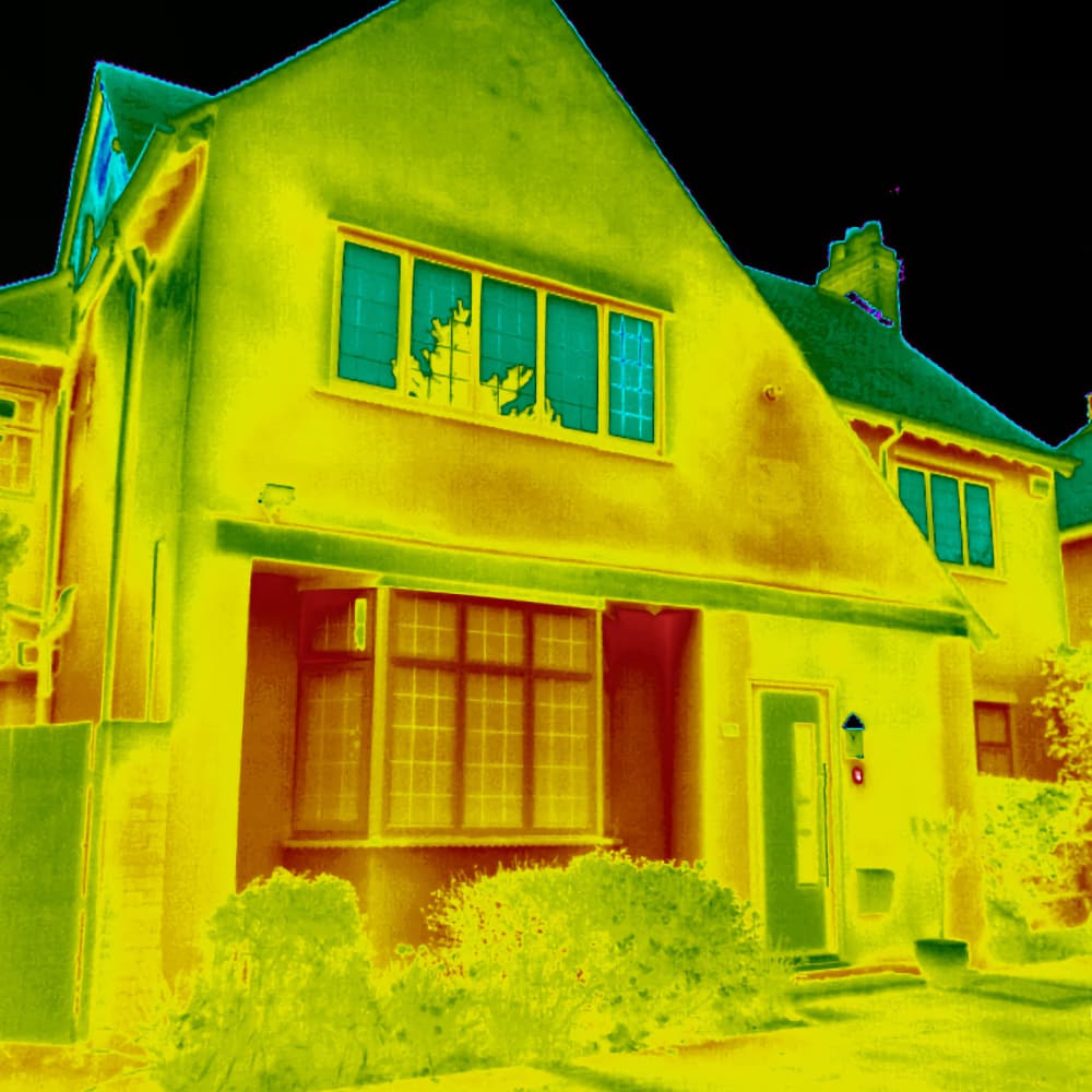 Thermographic survey thermal photo of a building in Bedfordshire